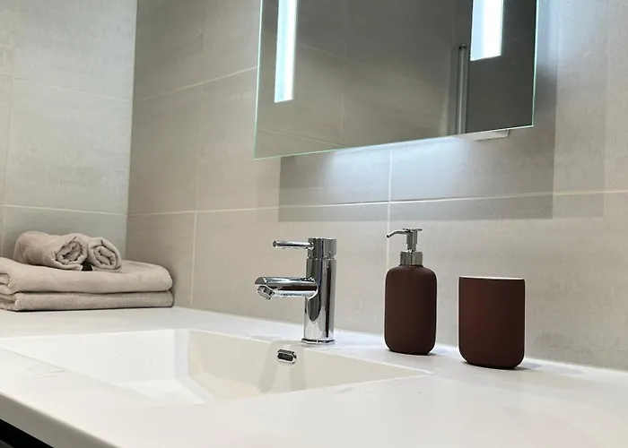 Brand New And Modern In Center