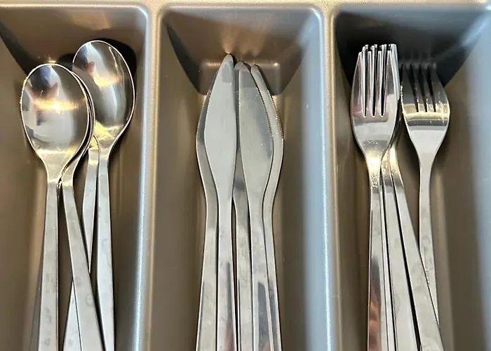 Brand New And Modern In Center *