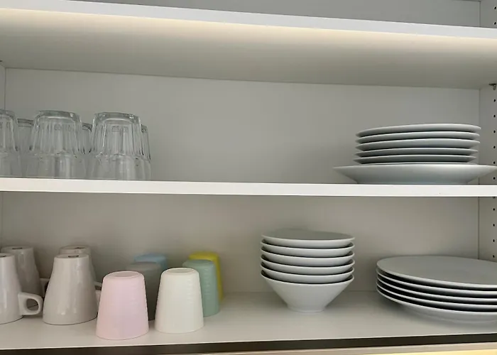 Brand New And Modern In Center דירה *