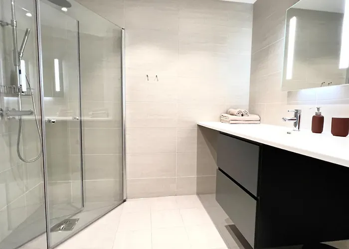 דירה Brand New And Modern In Center